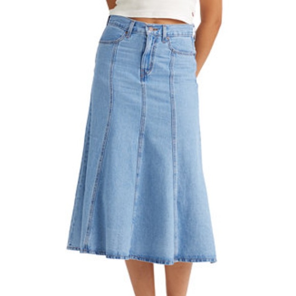 NWT Levi’s FIT AND FLARE SKIRT denim medium light wash 27 - Picture 7 of 10